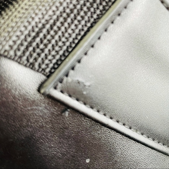 CALVIN KLEIN Fragrances Weekender Travel Duffle Gym Bag Black color NWT READ - Picture 6 of 7